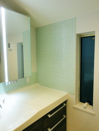 タイルでワンランク上のインテリアに タイルでワンランク上のインテリアに